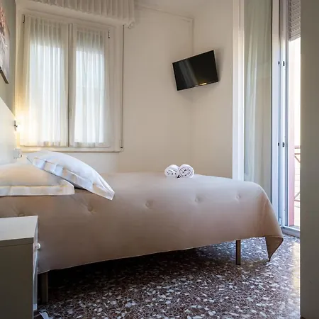 Ξενοδοχείο Amadei Blumen 3*