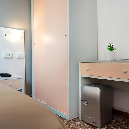 Hotel Amadei Blumen Pesaro