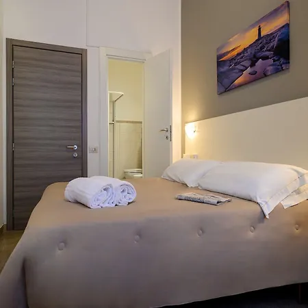 Amadei Blumen 3* ペザロ