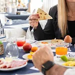 Hotel Amadei Blumen Pesaro