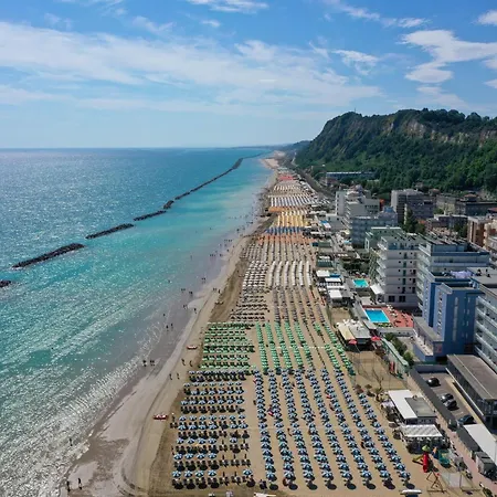 Amadei Blumen Ξενοδοχείο 3*