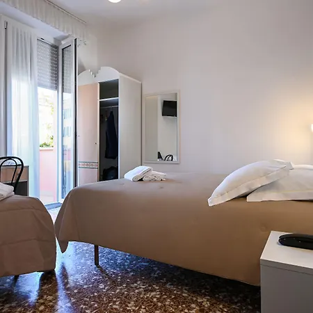 Amadei Blumen 호텔 페자로