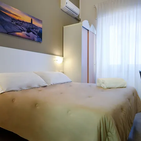 Amadei Blumen Hotel 3*