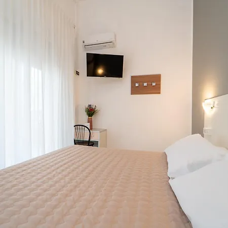 Hotel Amadei Blumen 3*