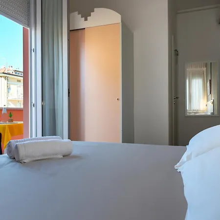 Hotel Amadei Blumen 3*