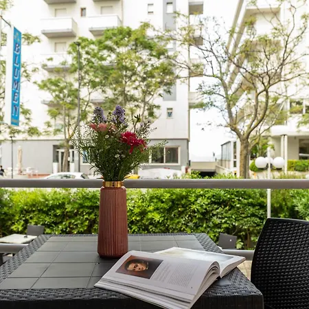 Amadei Blumen Hotel 3*