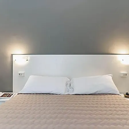 Amadei Blumen Hotel 3*