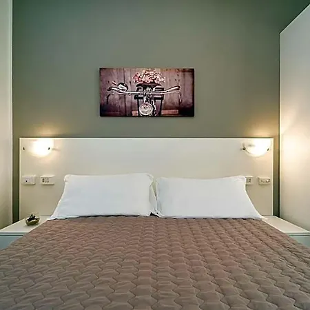 Hotel Amadei Blumen
