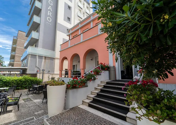 Hotel Amadei Blumen Pesaro