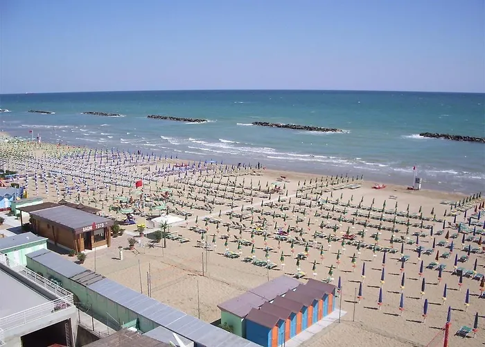 Hotel Amadei Blumen Pesaro