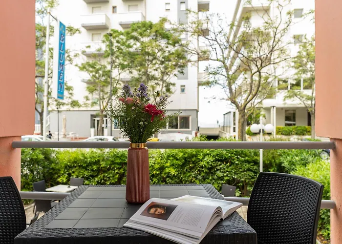 Amadei Blumen Hotel 3*